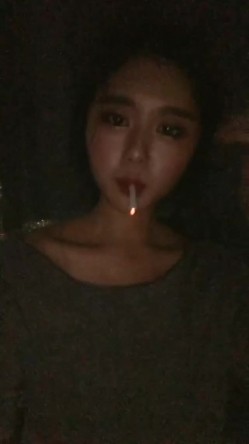 小情侣自拍流出 高颜值魔鬼身材妹子调教 清纯的外表掩饰不了内心的淫荡 截图6