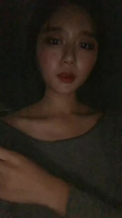 小情侣自拍流出 高颜值魔鬼身材妹子调教 清纯的外表掩饰不了内心的淫荡 截图10
