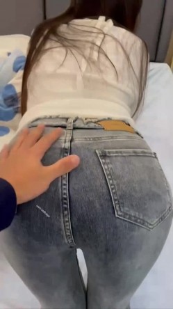 大神【we7782】约啪多位极品女主福利，露脸舞蹈生，蜂腰翘臀好身材 截图3