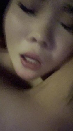 潍坊巨乳护士【莉芸】跨年夜被掐脖猛操 奶子晃成波浪叫着做母狗 截图9