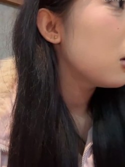 ️精神小妹【chunxiaoquqn】新晋精神小妹团播、几个年轻闺蜜一起下海赚钱 截图3