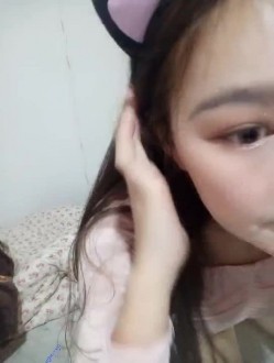 露脸才是王道！高颜长腿极品身材外围绿茶婊【琳琳子】福利~洗澡紫薇足交啪啪你的女神有钱人的母狗 截图12
