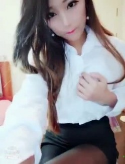 阿娇妹妹~光荣的大波御姐，泳池露出，这样玩球球实在太棒了！ 截图2