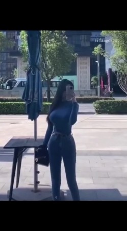 ️【明星流出】十八线不知名小演员【大蜜蜜】巨乳性爱XO诱惑，超级大奶一只手控不住 截图1