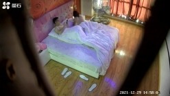 萤石云酒店新破解安防摄像头偷拍纹身男女白天开房激情玩搞难度姿势做爱 截图14