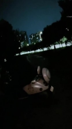 跟肤白貌美的小姐姐晚上野战 纯欲超清纯小美女 声音好嗲，筷子般的美腿，站立扶腰后入插入蝴蝶美逼！ 截图11