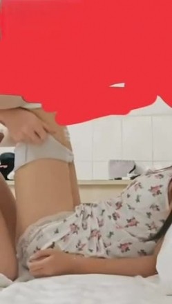 惠州超骚学生妹丘雅雯表面乖乖女私下性欲如潮天天约炮 深情口交骑乘榨精骚劲十足 截图13