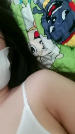 新人~正宗学生妹【清纯少女可可酱】极品美乳~，露脸一看是真年轻，清纯外表，掩盖不住好身材，小骚逼 截图11