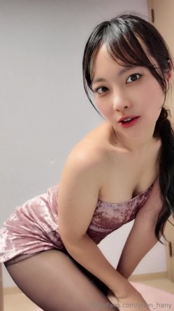 韩国NTR露出野战、调教丝袜淫妻「yoon」停车场、银行门口就能肏起来，医生户外给患者释放性欲，酒吧喝醉被人捡户内射 截图14