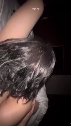 19岁北京学生妹，和富二代男友的性爱，车震开房，完美露脸，小美女身材一流 截图10