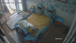 《居家摄像头破解》偷窥E奶少妇的居家日常 ️这奶子可真不是盖的 截图2
