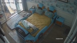 《居家摄像头破解》偷窥E奶少妇的居家日常 ️这奶子可真不是盖的 截图3