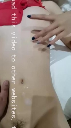 外射穿着红肚兜的漂亮女神，叫床一流！ 截图16