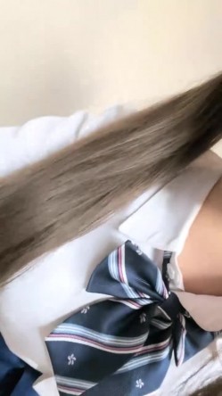 抖音女网红，【京鱼儿】，童颜巨乳女神~掰穴自慰~狂射中，人工白虎，这骚穴真是欠操欠插，好美啊 截图14