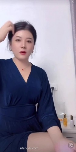 泄密流出 抖音 网红【娇姨 】超有气质漂亮少妇阿姨 巨乳 露点自慰 掰开B特写等 截图16