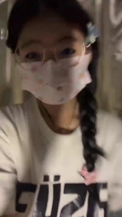 ️正宗大学生宿舍直播【困困兔】道具狂插流白浆，眼镜妹，室友睡着偷偷脱光，身材不错诱人 截图9