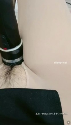 服装店老板娘风韵犹存【辣妈小曼】真空做生意试衣间跳蛋，大黑牛强烈震骚逼，水汪汪的一片！ 截图9