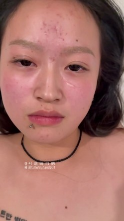 带着唇钉的小骚货群P淫乱！享受后入的同时当然嘴里也不能闲着，场面非常淫乱不堪！有东京热那味儿了 截图4