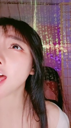 风情万种的丰满肉肉的美少妇热舞舞动起来，职业白衬衣黑丝一步裙，大屁股想入菲菲 截图14