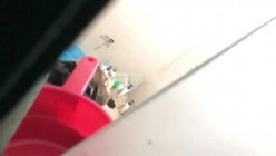 猥琐女偸拍同寝室姐妹洗澡换衣 男寝室激情后入女友同寝兄弟助力 偸拍邻居极品奶小媳妇多毛小姐姐洗澡 截图6