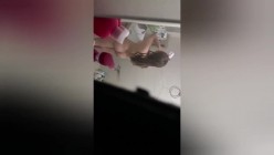 猥琐女偸拍同寝室姐妹洗澡换衣 男寝室激情后入女友同寝兄弟助力 偸拍邻居极品奶小媳妇多毛小姐姐洗澡 截图16