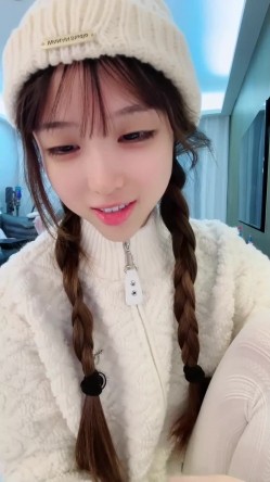 ️清纯可爱，顶级校花【懒羊羊大王】下海福利，道具抽插~喷水~好湿~好润~过瘾 截图8
