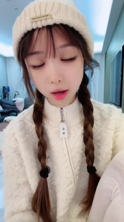 ️清纯可爱，顶级校花【懒羊羊大王】下海福利，道具抽插~喷水~好湿~好润~过瘾 截图9