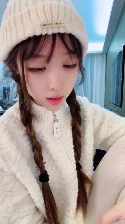 ️清纯可爱，顶级校花【懒羊羊大王】下海福利，道具抽插~喷水~好湿~好润~过瘾 截图11