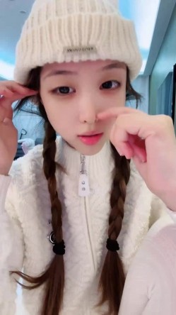 ️清纯可爱，顶级校花【懒羊羊大王】下海福利，道具抽插~喷水~好湿~好润~过瘾 截图16