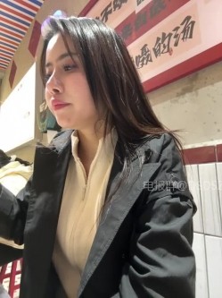 ️逆天户外主播【qingqing-ss】高颜值长腿丝袜、公园、商场餐厅大胆当着路人面裸露自慰 截图10