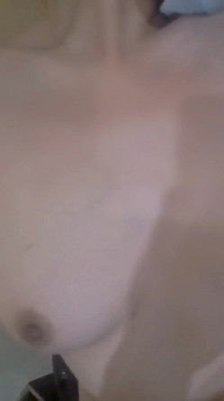 长沙美宜佳的瑜伽少妇，约出来酒店，还自带了情趣蕾丝，撅起屁股在浴缸待插，洗的真干净，插得爽爽 1 截图6