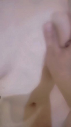 长沙美宜佳的瑜伽少妇，约出来酒店，还自带了情趣蕾丝，撅起屁股在浴缸待插，洗的真干净，插得爽爽 1 截图10