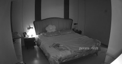 家庭台偷拍很能造的大叔各种姿势把娇妻搞得杀猪嚎叫 截图3