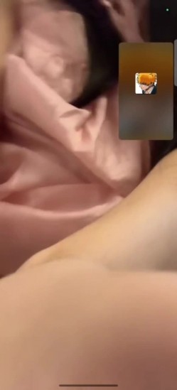 ️【真实反差学生妹】，土豪高价定制1对1在线调教，清纯妹子掰菊花抠逼口塞棉袜舔内裤，小母狗属性拉满了 截图3