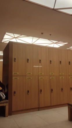 【会所偷拍温泉篇】凹凸有致的极品眼镜御姐绝美身材脱了内衣好大的胸 截图4