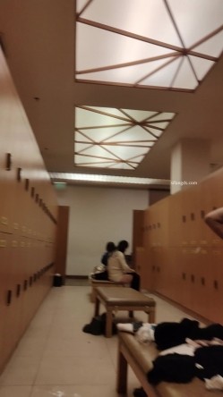 【会所偷拍温泉篇】凹凸有致的极品眼镜御姐绝美身材脱了内衣好大的胸 截图5