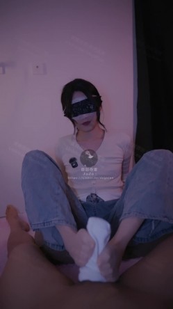 极品御姐【犬九】新作 在酒店房间里 ️第一视角和第三视角深喉到拉丝 最后被哥哥内射 截图2