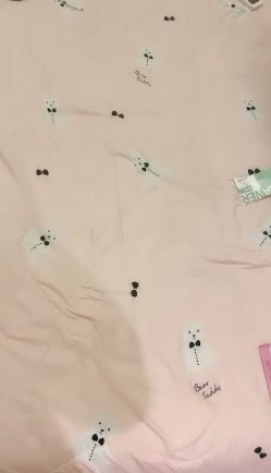 颜值不错的小少妇全程露脸制服诱惑，给大哥口交大鸡巴让大哥压在身下爆草抽插，揉着骚奶子每次都插到底刺激 截图3