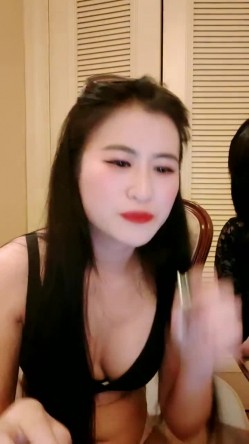 美景美人，三亚沙滩露出，【自驾神探】，带闺蜜一起下海，免税店露出， 玩得就是心跳和刺激 截图13