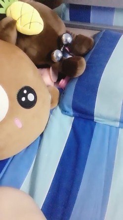 天然巨乳K罩杯美少女，两只大奶子赤裸在宿舍摇奶，和网友聊悄心话，想玩我的波波吗，我奶子砸你脸上 绝对甩晕啦,惊现QQ号！ 截图5
