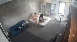 黑客破解家庭网络摄像头偷拍住毛坯房的年轻情侣疯狂做爱有时一天做爱几次 截图9