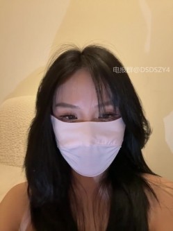 ️极品反差骚母狗【Olivia_11】淫荡骚御姐丝袜骚脚足交口交假屌骚浪至极 截图13