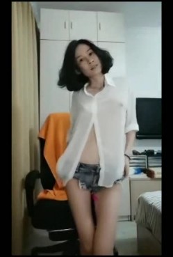 风韵犹存 ️-38岁人妻- ️ 阿姨很色，骚骚的下体掰开等你来舔 截图8