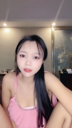 【芳心暗许】性感36D大奶子黑丝御姐 高颜值知性美人 逼毛又长又黑 掰穴露肉 极品翘臀大屁股 有奶水 截图1
