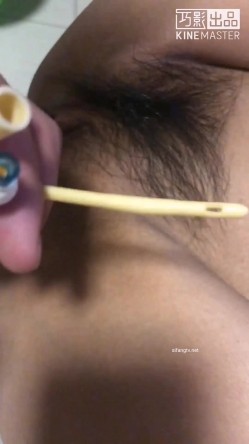 《字母圈牛逼大神极限调教 阴环骚母狗系列》变态扩张 看子宫灌肠注射灌膀胱疯狂虐阴1080P高清原版 截图3