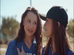 My.Sisters.First.Threesome.12.2025.Nubiles.mp4 截图2