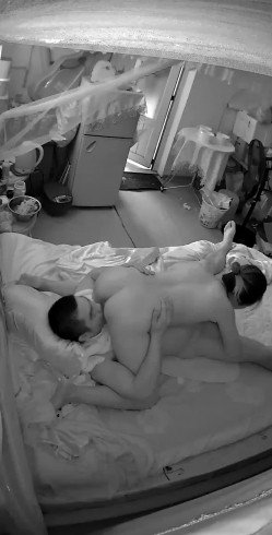 破解摄像头 性欲旺盛的女人每天都要给老公口 裹硬了骑上J8就开操 饥渴的女人真可怕 截图13