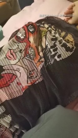 平台群P开拓者〖小M寻找主人〗新女主降临 嫂子给我介绍对象 第一次见面就操到一块 肉肉的感觉还不错高清源码录制 截图8