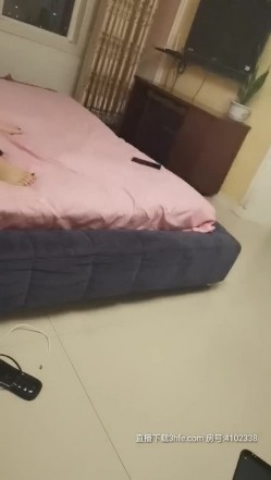 平台群P开拓者〖小M寻找主人〗新女主降临 嫂子给我介绍对象 第一次见面就操到一块 肉肉的感觉还不错高清源码录制 截图16