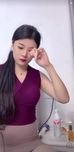 泄密流出 抖音 网红【娇姨 】超有气质漂亮少妇阿姨 巨乳 露点自慰 掰开B特写等 截图15